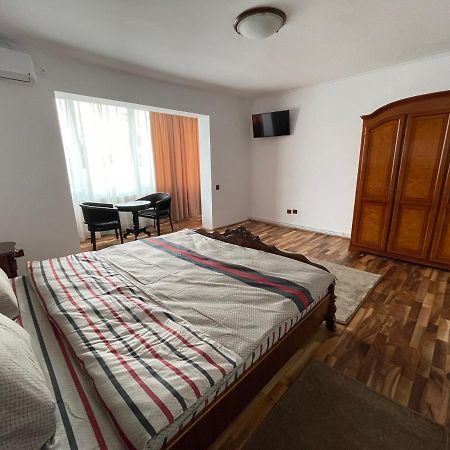 M & I Apartment 3 Marosvásárhely Kültér fotó